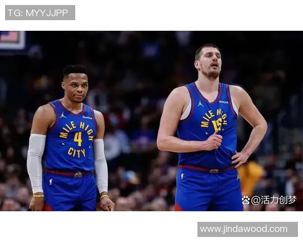 湖人对掘金比赛精彩回顾及得分分析，揭示双方表现亮点与关键时刻